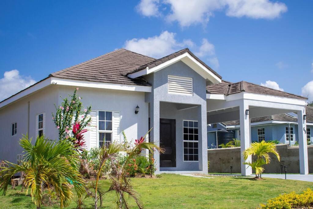 Modern & Spacious 2-Bdrm/ Gated/Near Ocho Rios Boscobel Exterior photo